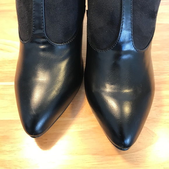 Black Faux Suede Leather Ankle Boot, sz 10 - Picture 5 of 5